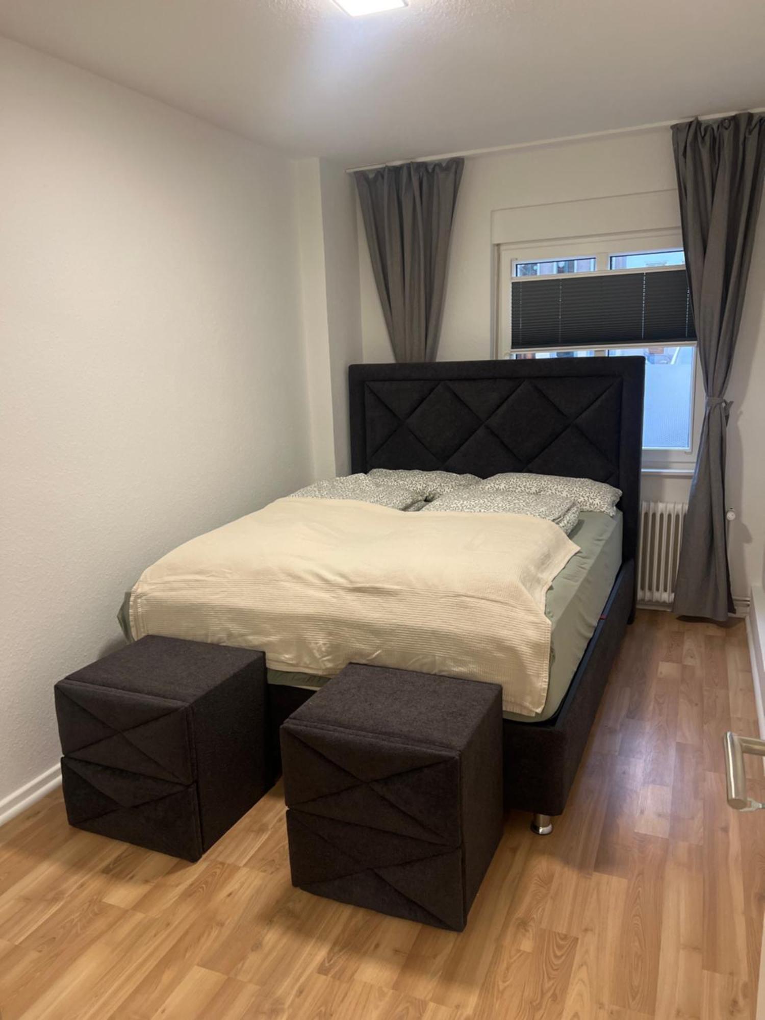 Paris, Wifi, Apartment Krefeld